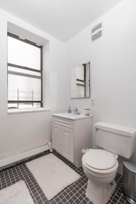 2Bed Bliss By Central Park North New York Extérieur photo