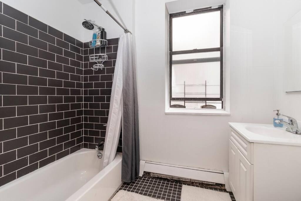 2Bed Bliss By Central Park North New York Extérieur photo