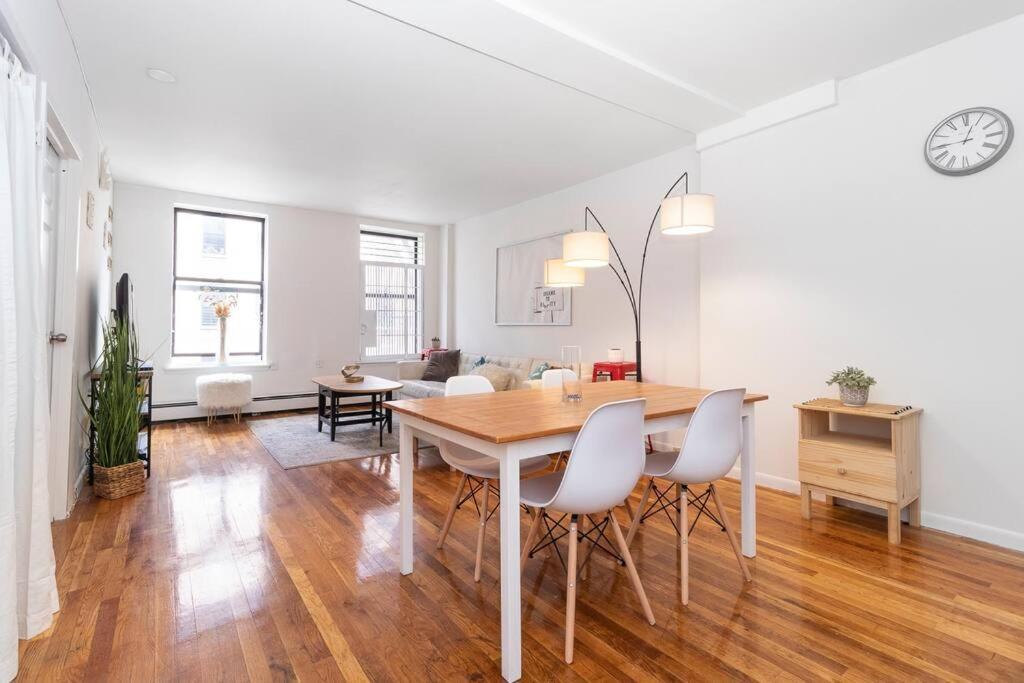 2Bed Bliss By Central Park North New York Extérieur photo